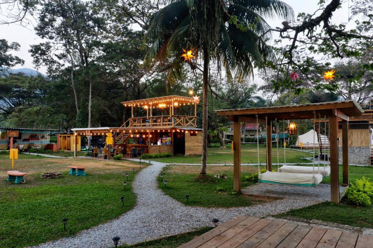 Sunset Hut Hostel Omoa Exterior photo