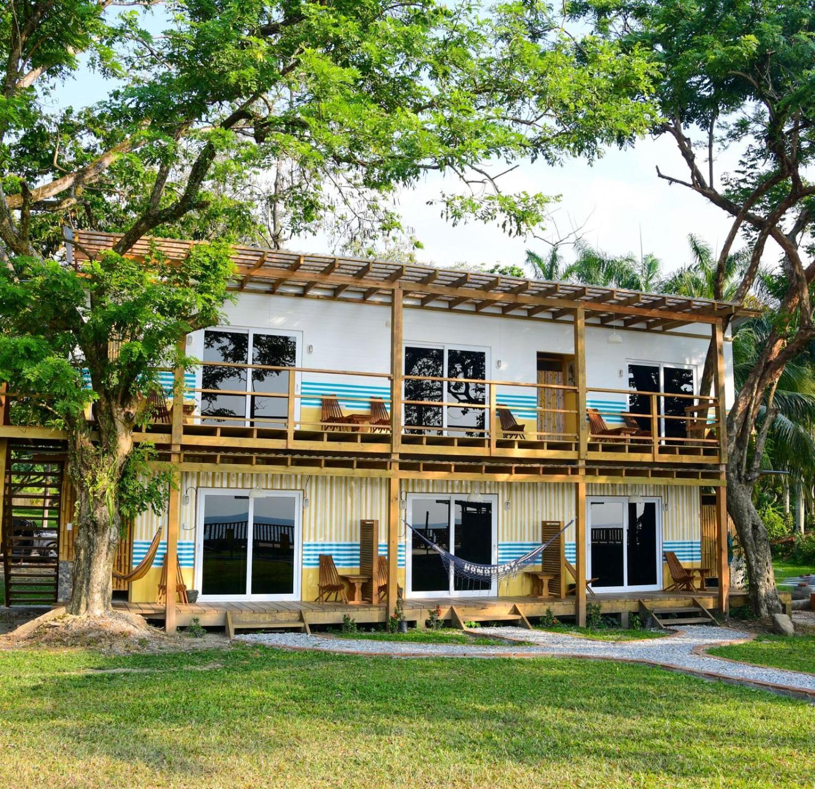 Sunset Hut Hostel Omoa Exterior photo